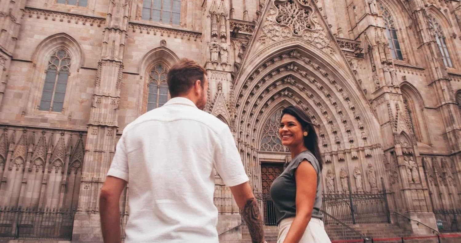 Professional Photoshoot in Barcelona’s El Gothic with Picster