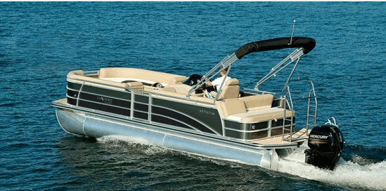 Lake Day Luxury with Golden Boat Rentals at Okauchee Lake