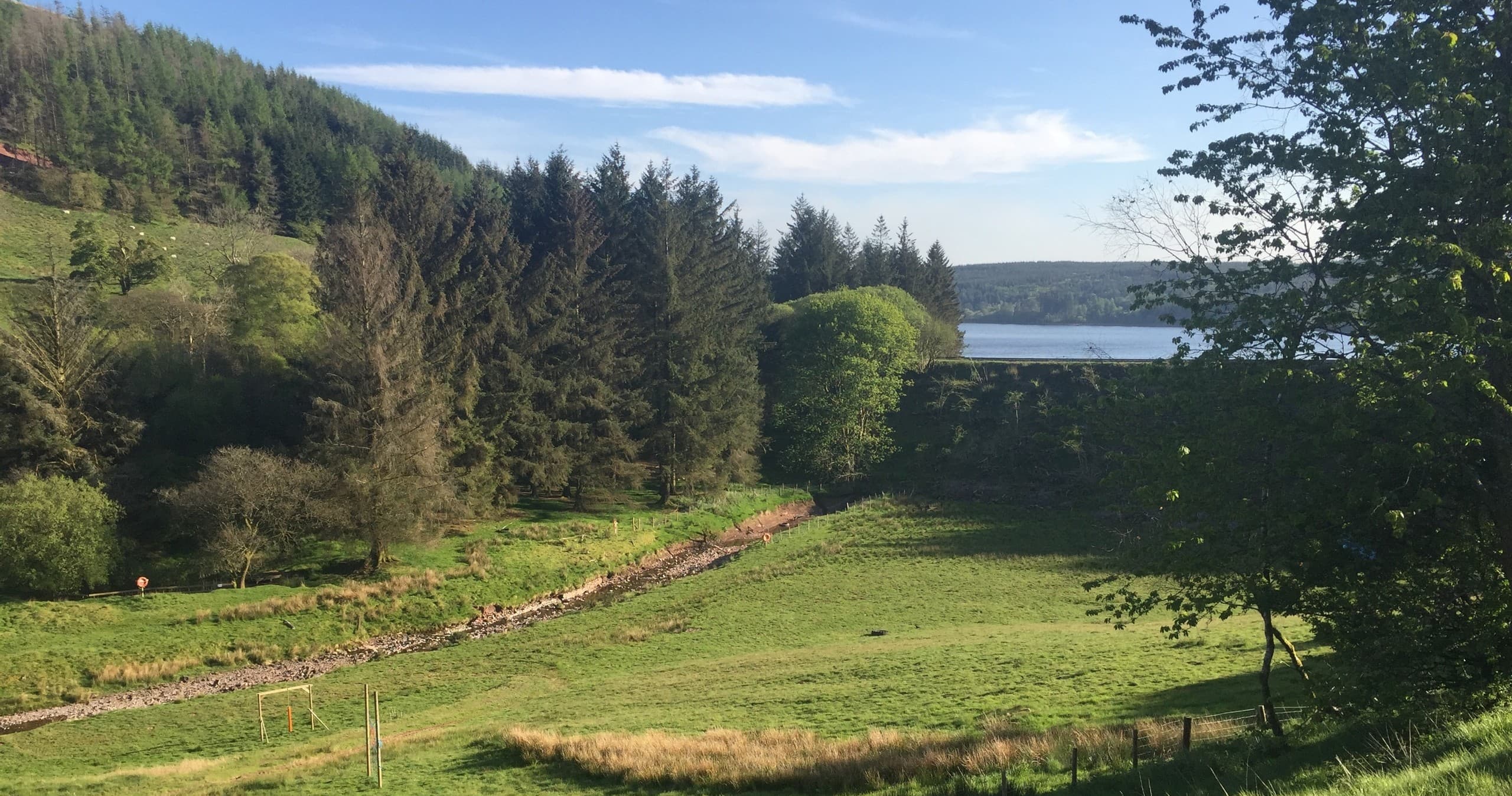 Stream Side Camping 3 Nights: A Tranquil Family Getaway in Dol-y-Gaer, Cymru