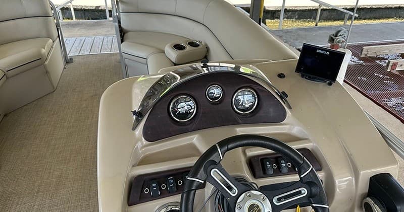 Power and Play on Lake LBJ: Rent an 11-Person 22-ft South Bay Tritoon