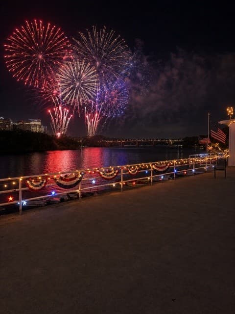 Fourth of July at Thompson Boat Center: Potomac Fireworks and VIP Riverfront Views photo 4