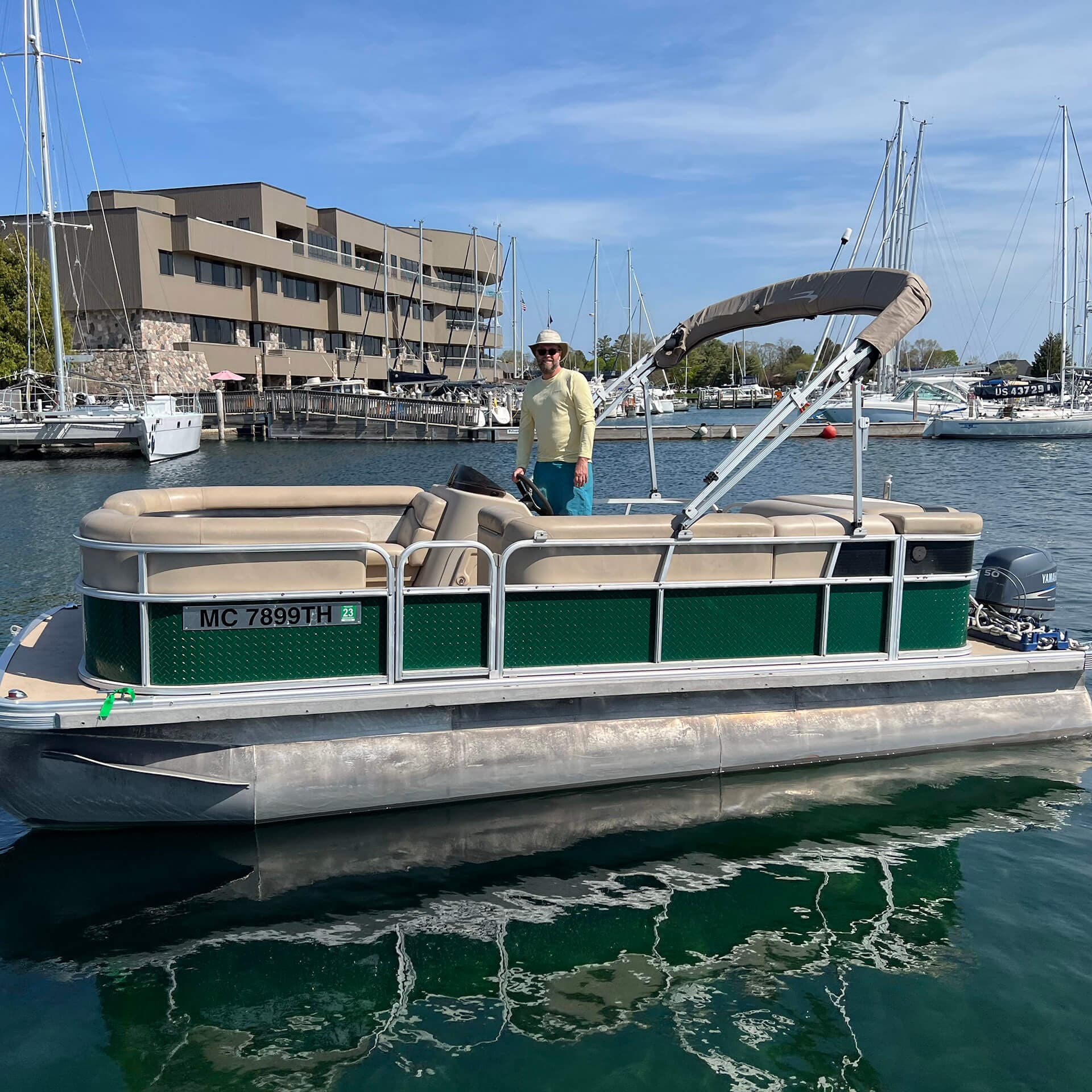 Relax and Cruise: Bennington Pontoon Rentals in Traverse City