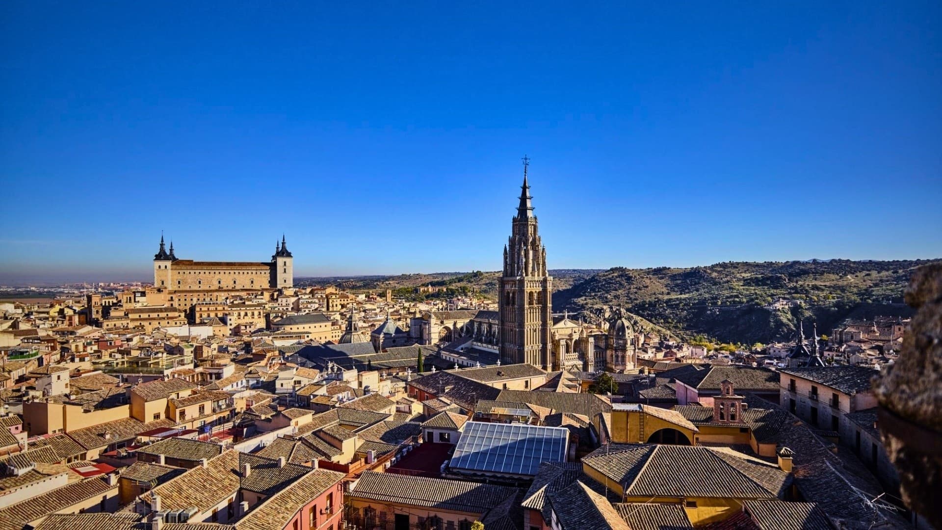 Private 2-Hour Toledo Walking Tour: Cathedral, Alcázar & Hidden Alleys