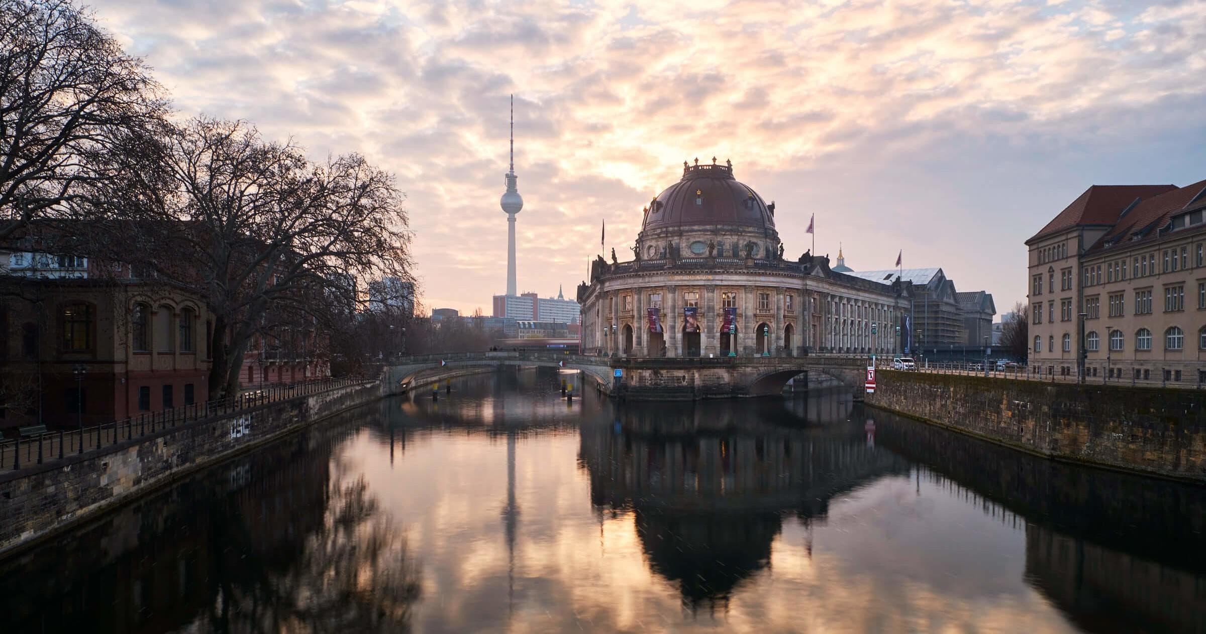 Berlin Photography Tour with Photoexploring