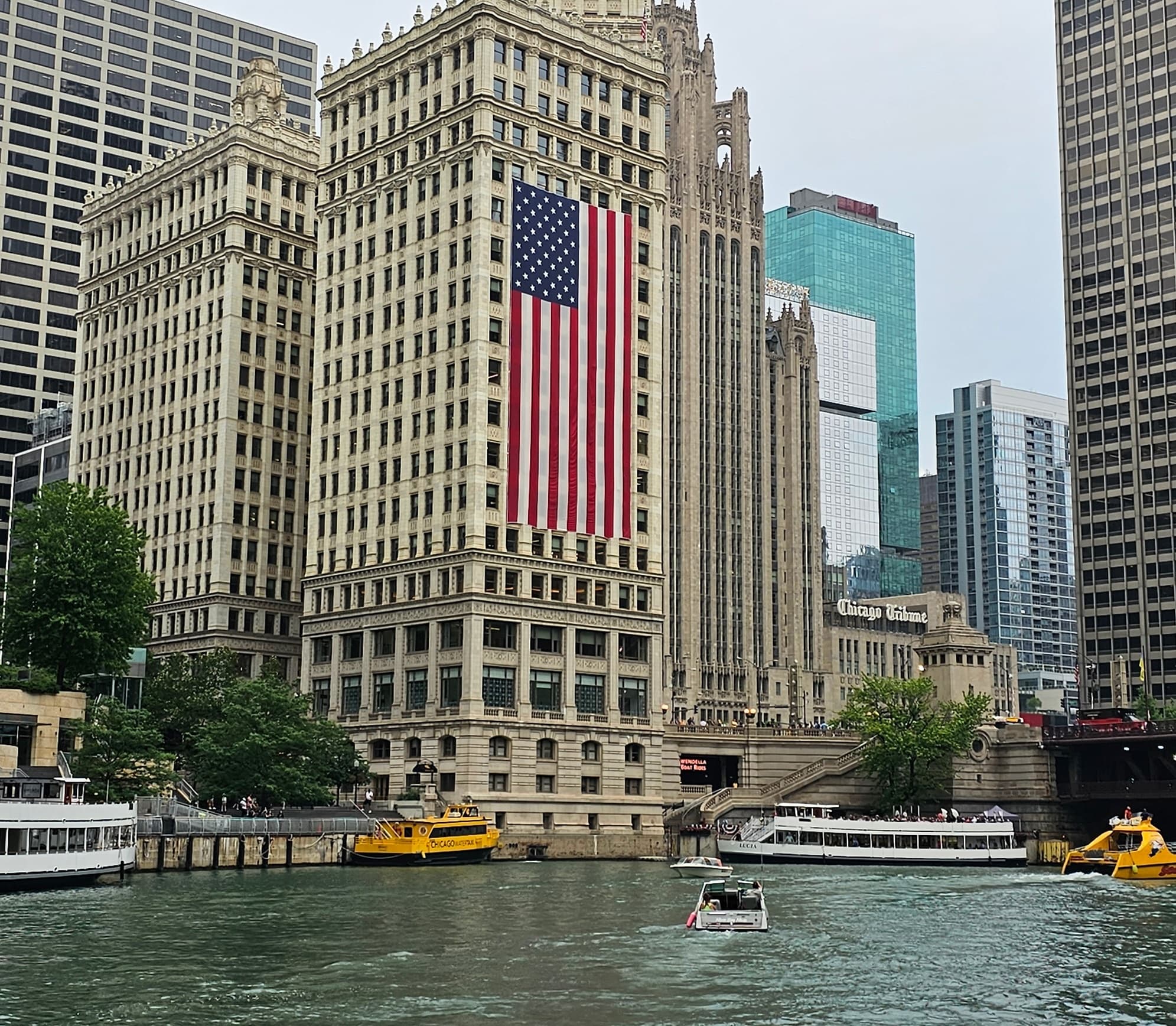 Chicago River Cruise with Poseidon Chicago Charters