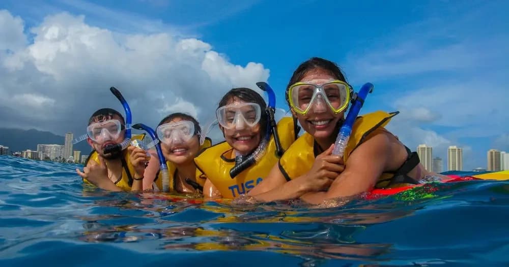 Snorkel with Hawaiian Green Sea Turtles at Turtle Canyons, Oahu photo 2