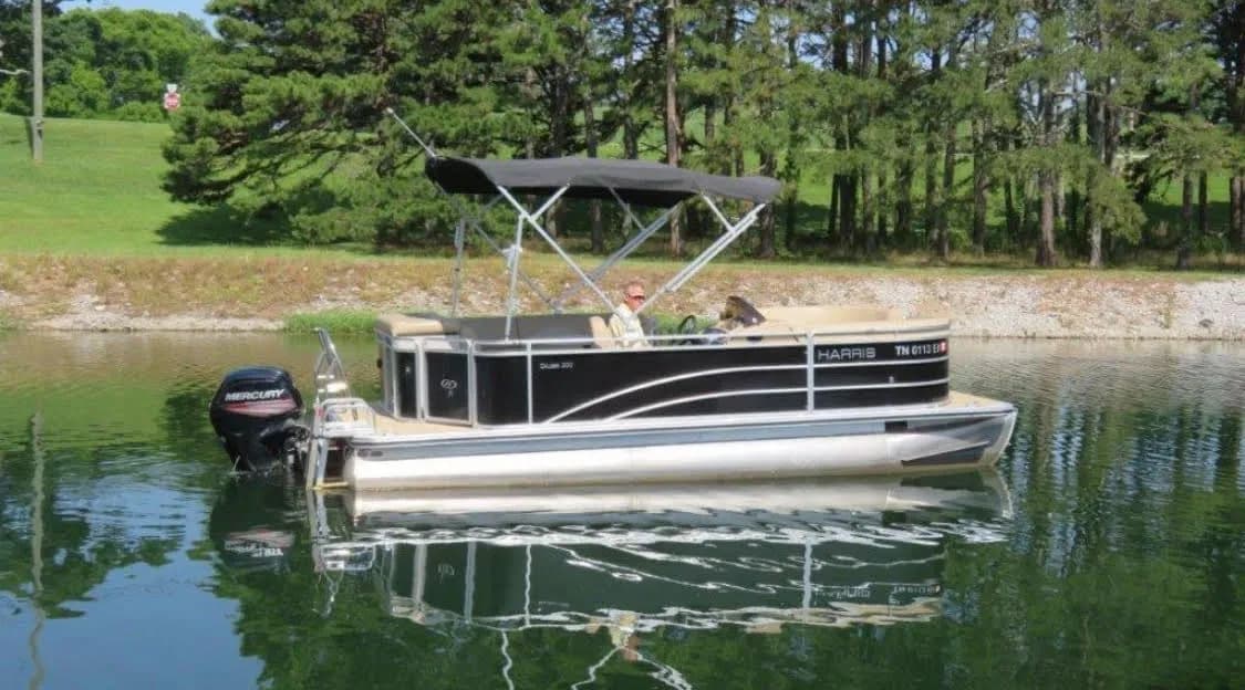 Black Harris 220 CR Boat Rental in Dawsonville, Georgia