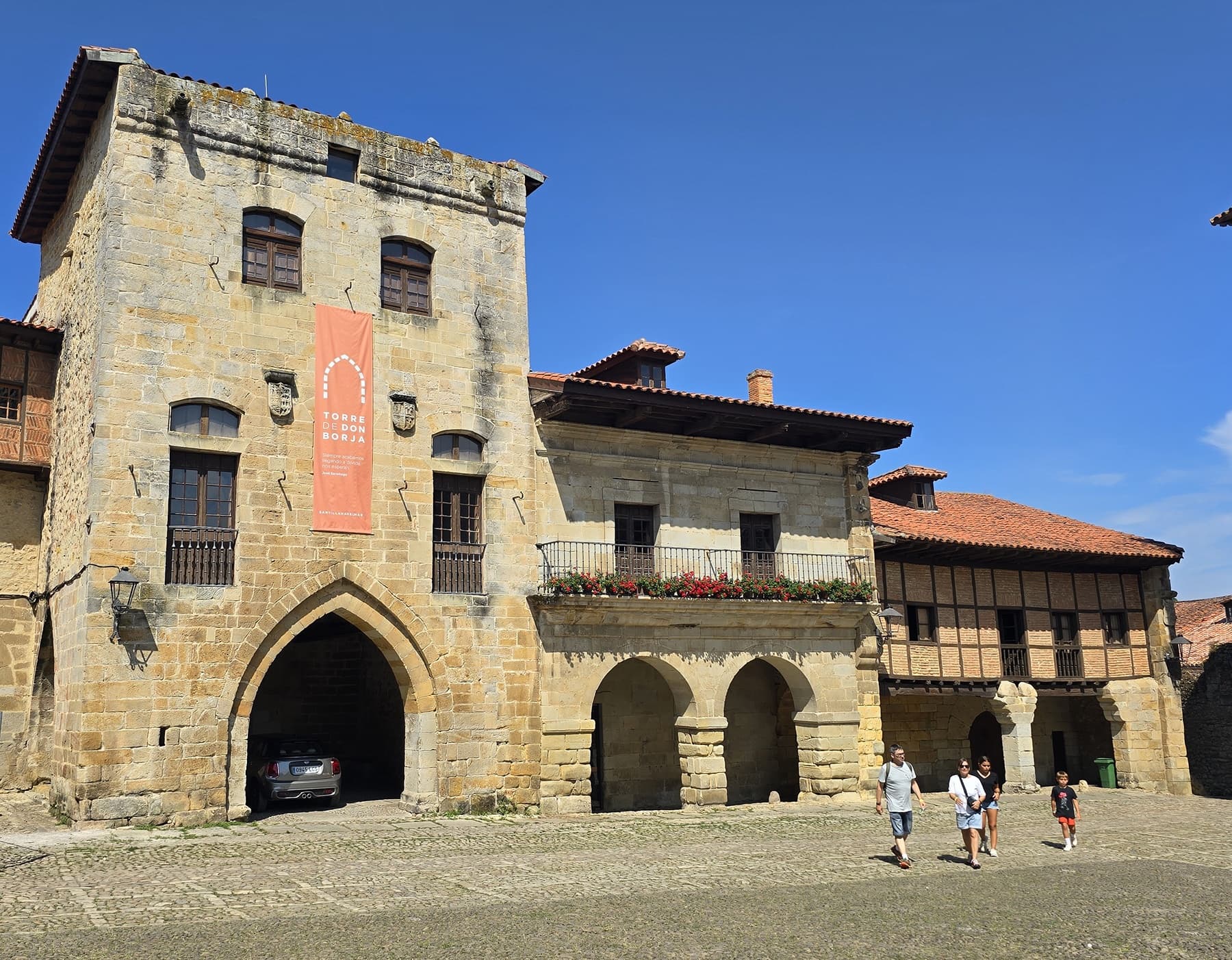 Inside Santillana del Mar: Two-Hour Complete Medieval Walk with Colegiata & Torre Don Borja