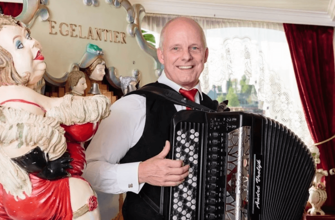 Sing-Along Open Stage Cruise with André Vrolijk — Amsterdam Skyline Concert Afloat
