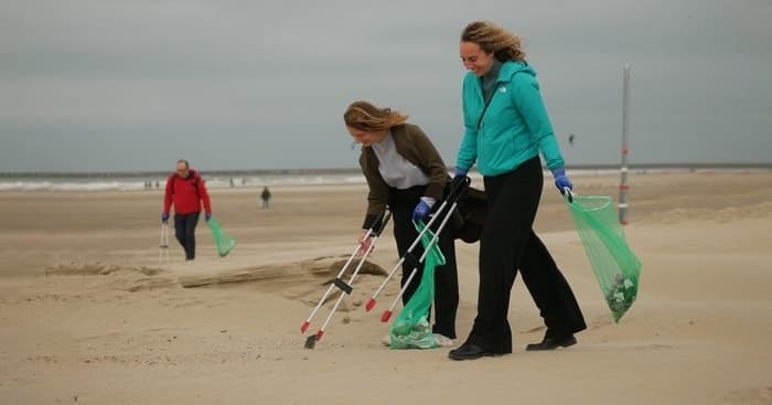 Amsterdam North Sea Beach Cleanup: Two-Hour Team Event with Plastic Whale photo 2