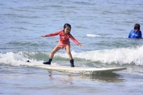 Learn to Surf at Kalama Park: Semi-Private Maui Lessons for Beginners