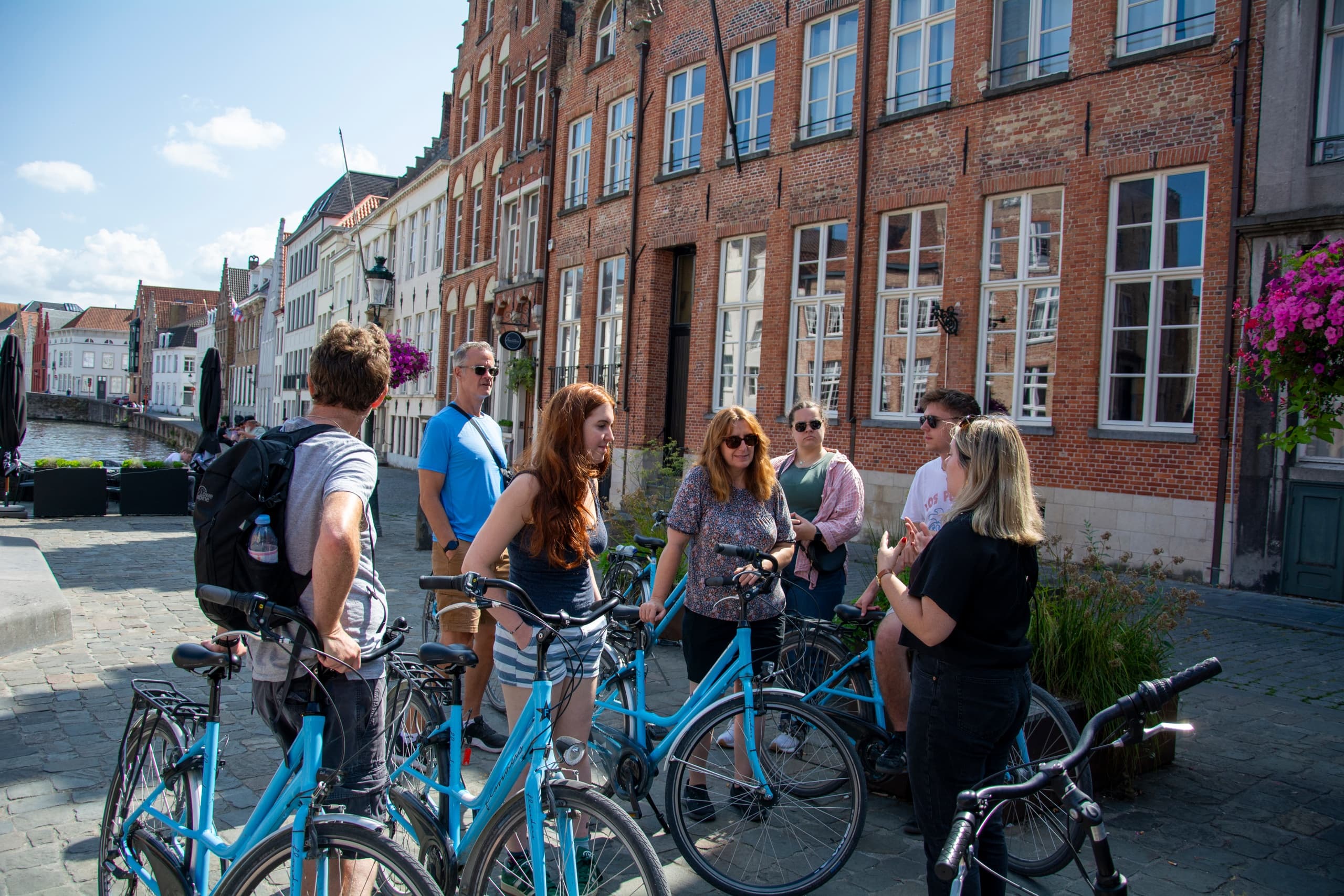 Cycle Bruges in Spanish: 2.5-Hour Guided City Bike Tour