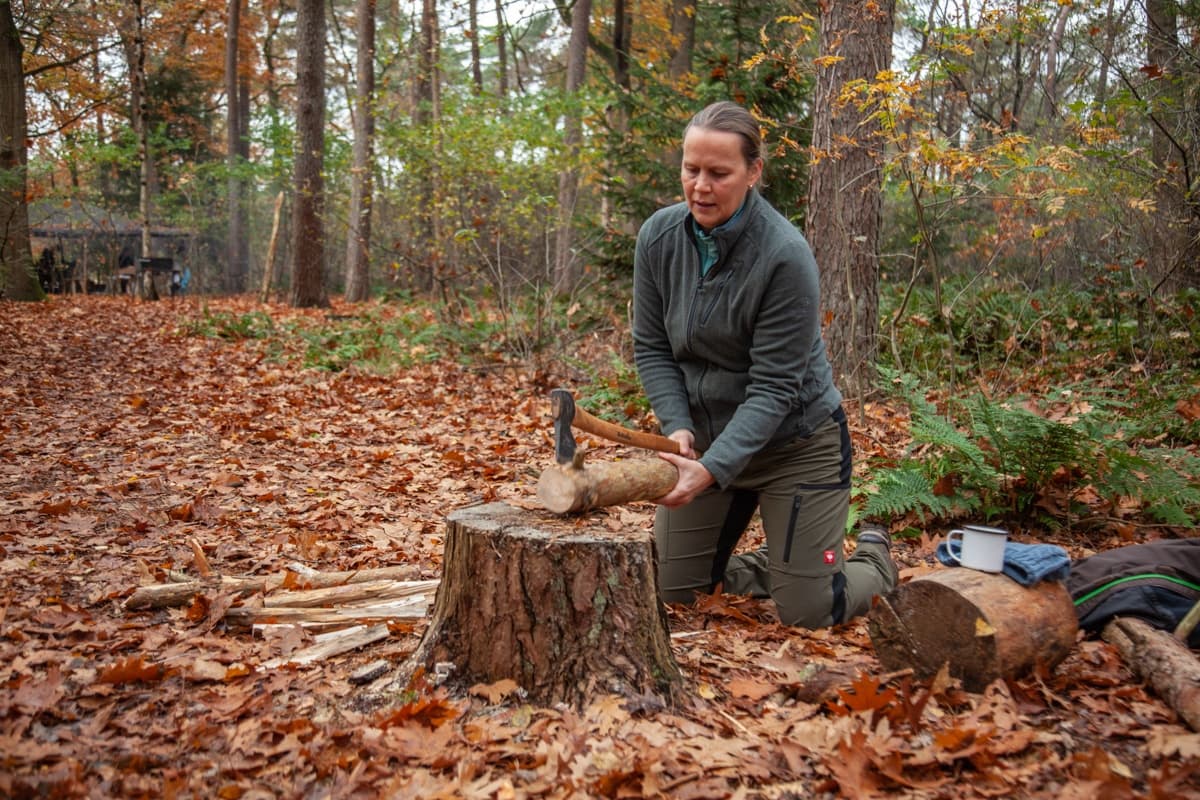 Axe Care and Campfire Cooking: Two-Day Bushcraft at Leersums Veld