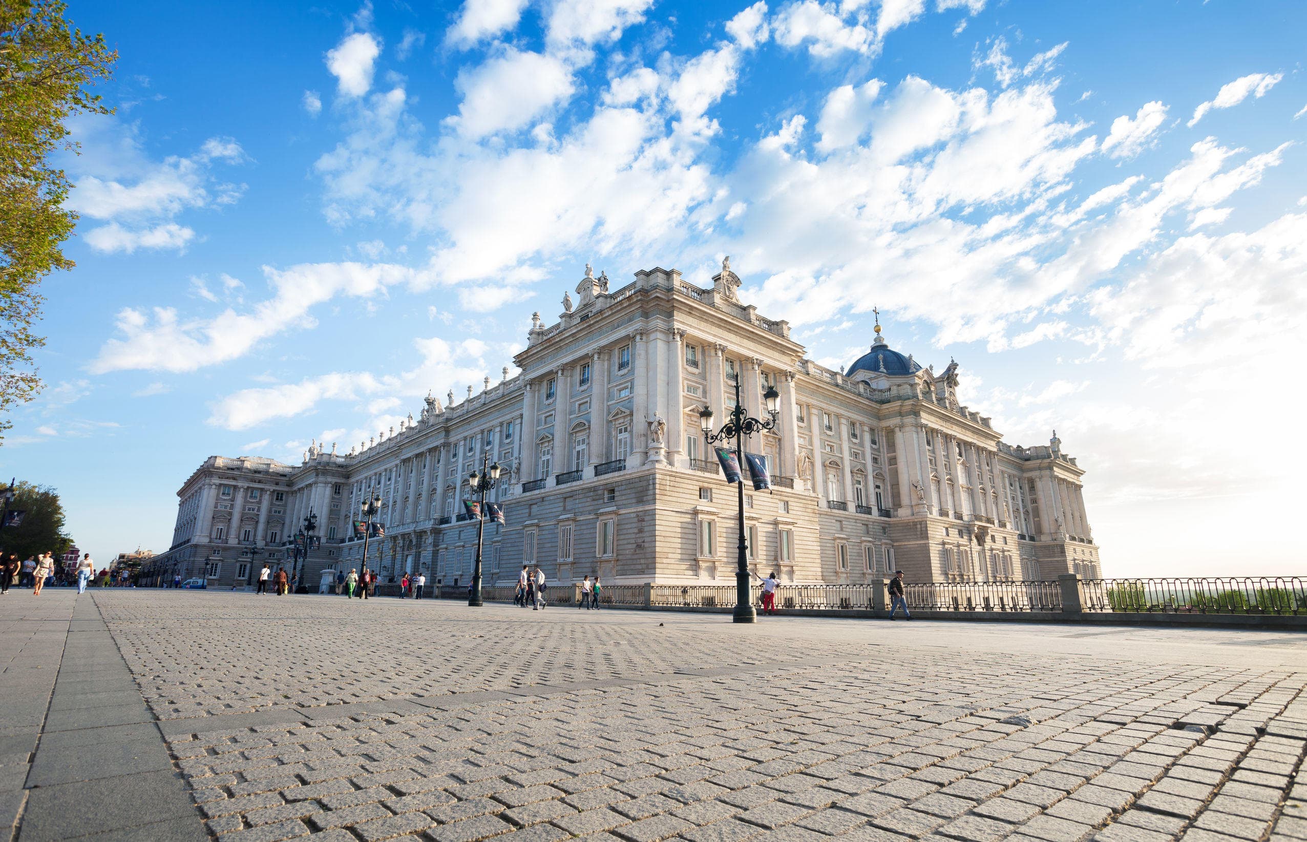 Land-Adventures: Royal Palace Madrid Private Tour by Amigo Tours Europe