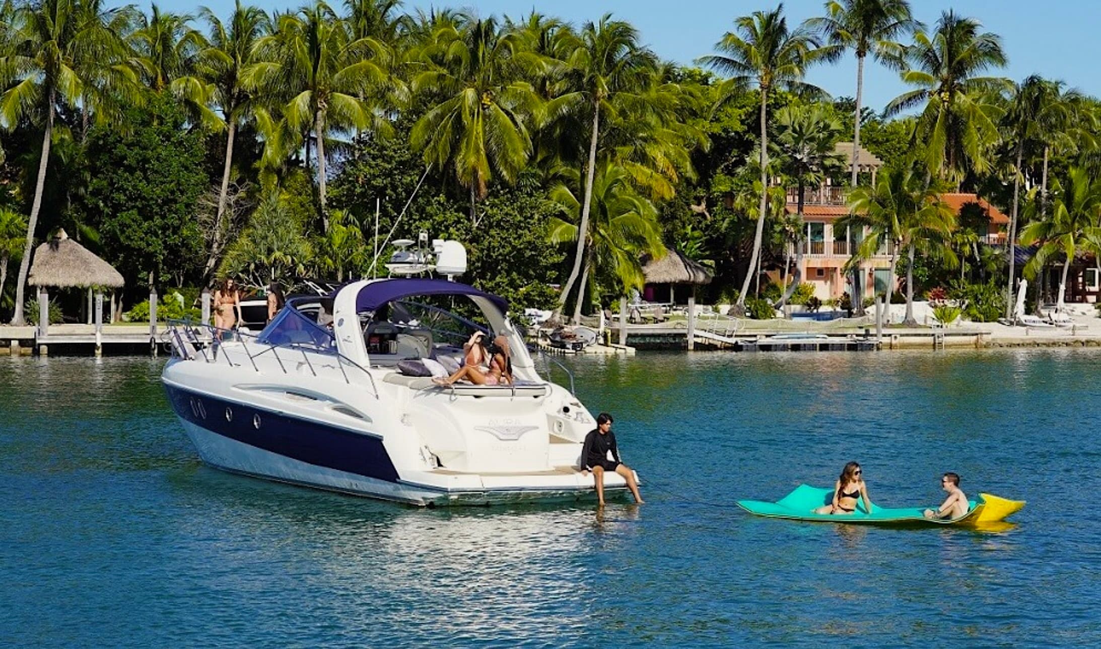 Boat Day with Miami Boat Experts in Biscayne Bay
