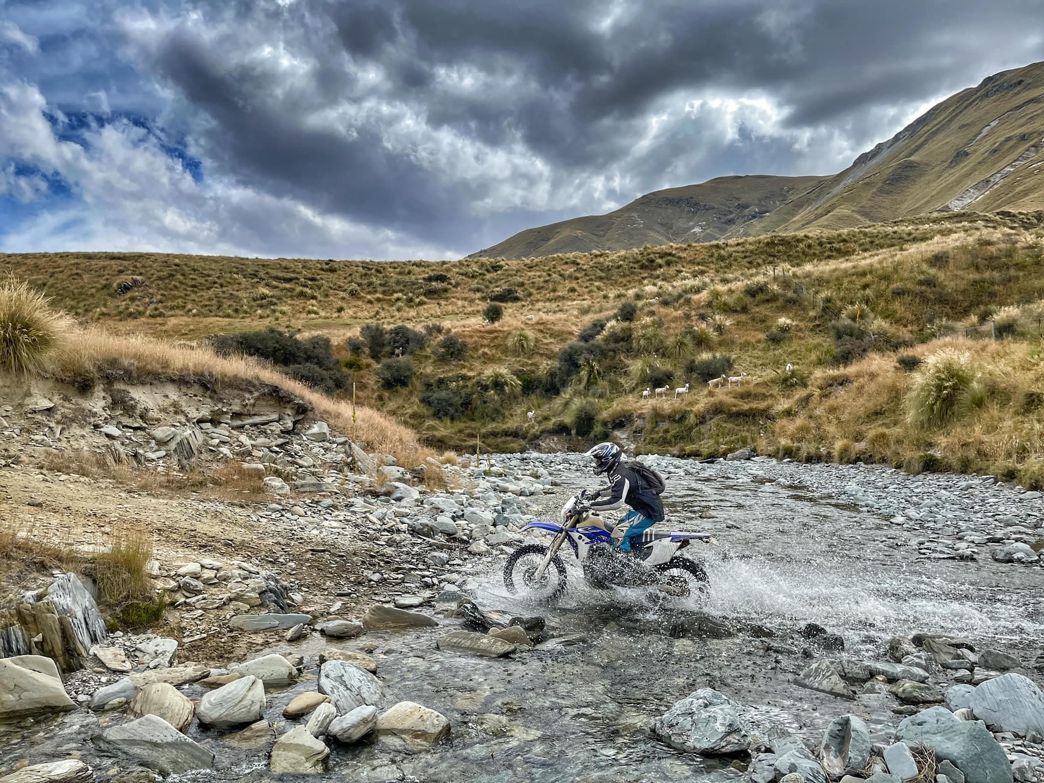 Conquer Skippers Canyon: Exclusive 3-Hour Guided Dirt Bike Adventure in Queenstown