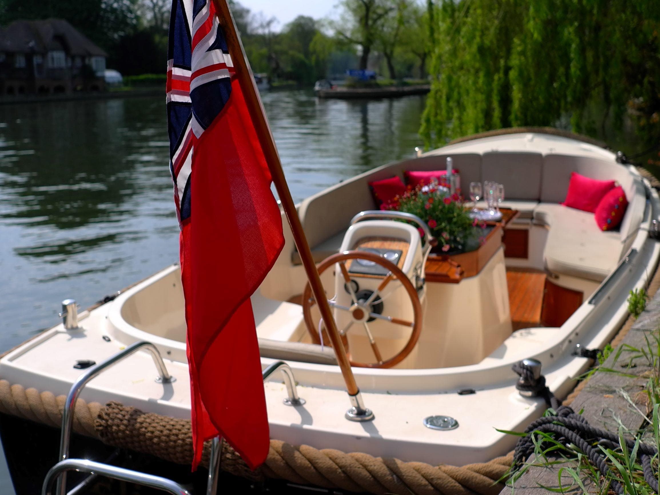 Private Day-Boat Cruises with Henley River Boats Ltd on the Thames