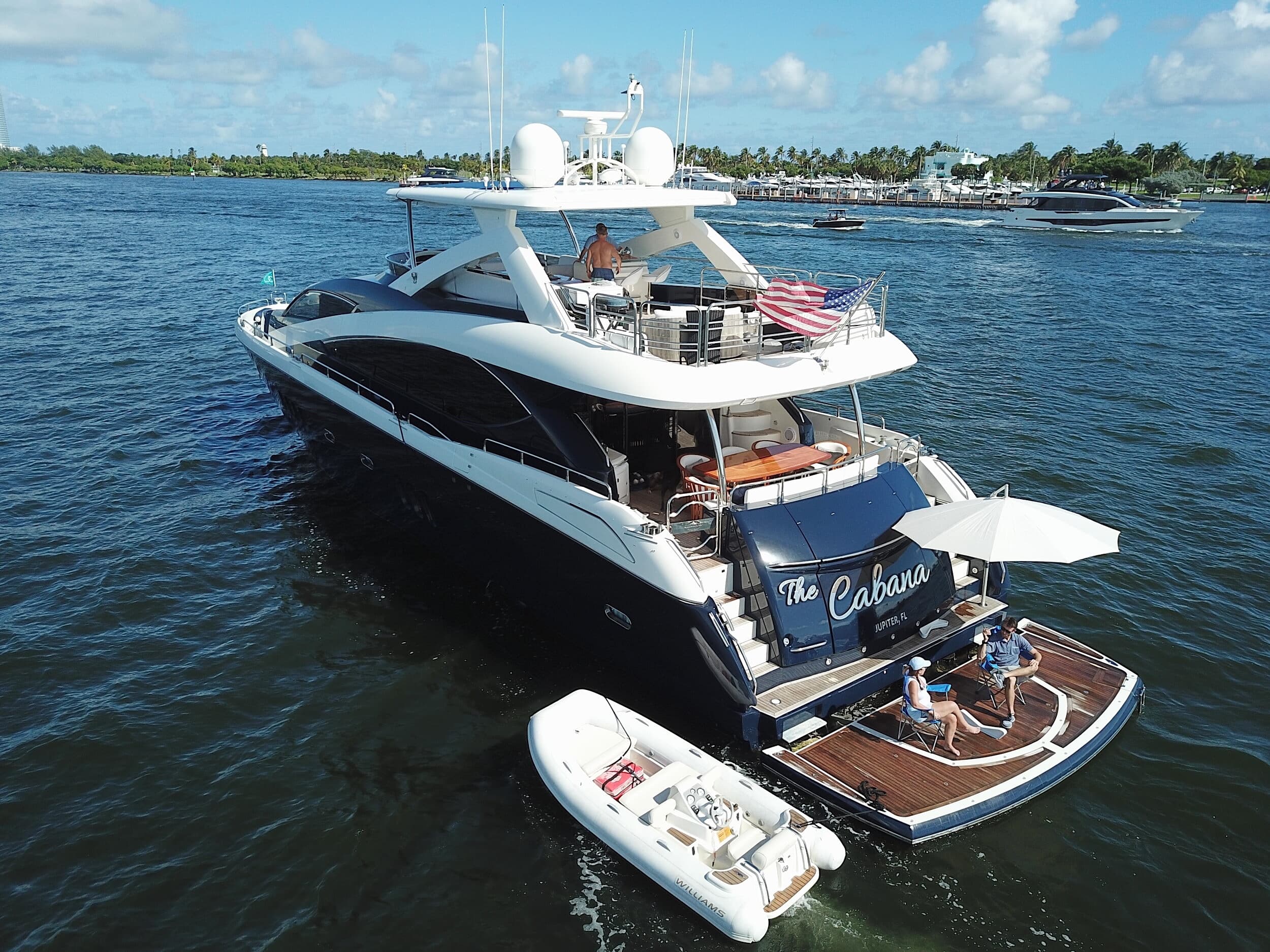 Luxury Watercraft Experience with Miami Boat Experts in Miami Beach