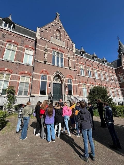 Educational Tour at Gijzelaarskamp Beekvliet