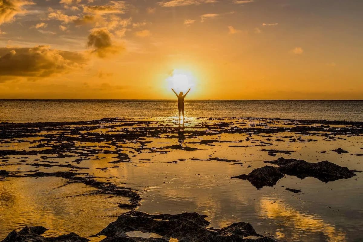 Sea-Cliff Photography & Sunset Tour in Honolulu