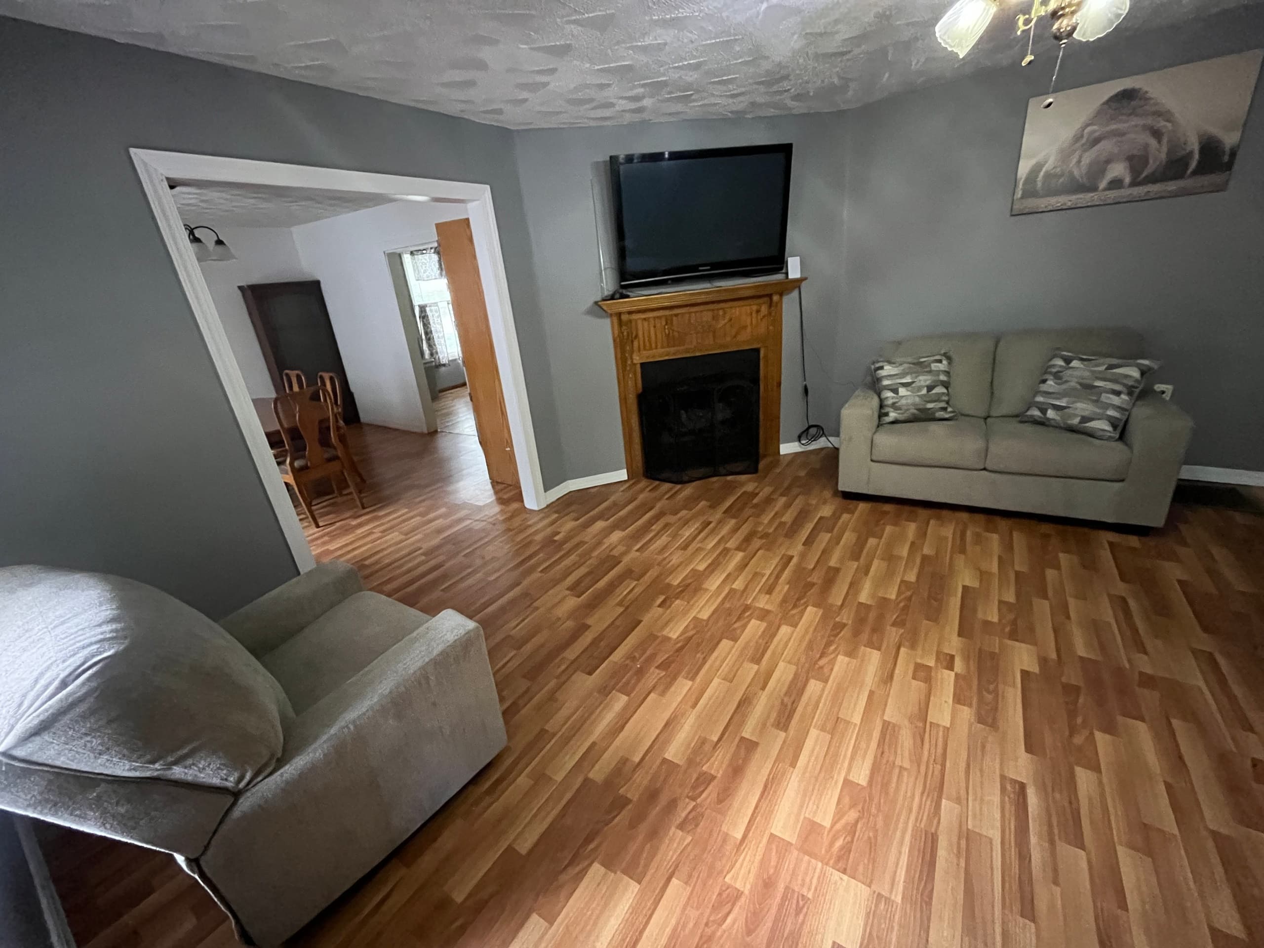Running Bear-Black Bear Lodge: Group Cabin Steps from Pocahontas Trail in Bluefield, WV photo 3