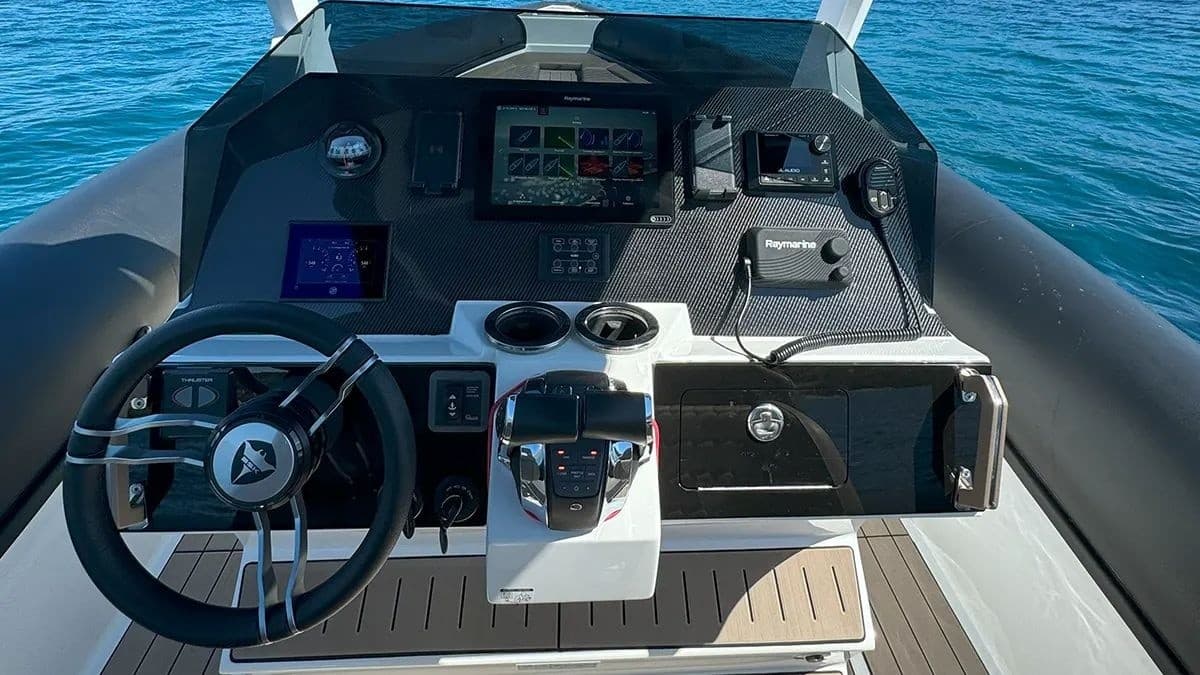 Skipper 34 High-Speed Private Cruise on the Athenian Riviera photo 3
