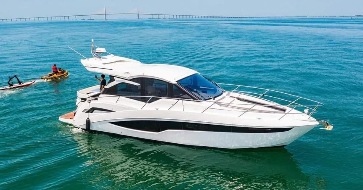 Luxury Yacht Charters with All Access Miami’s Azimut 55 photo 3
