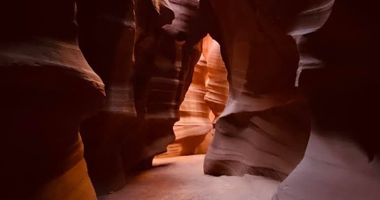 Upper Antelope Canyon Tour: Stunning Slot Canyon in Arizona