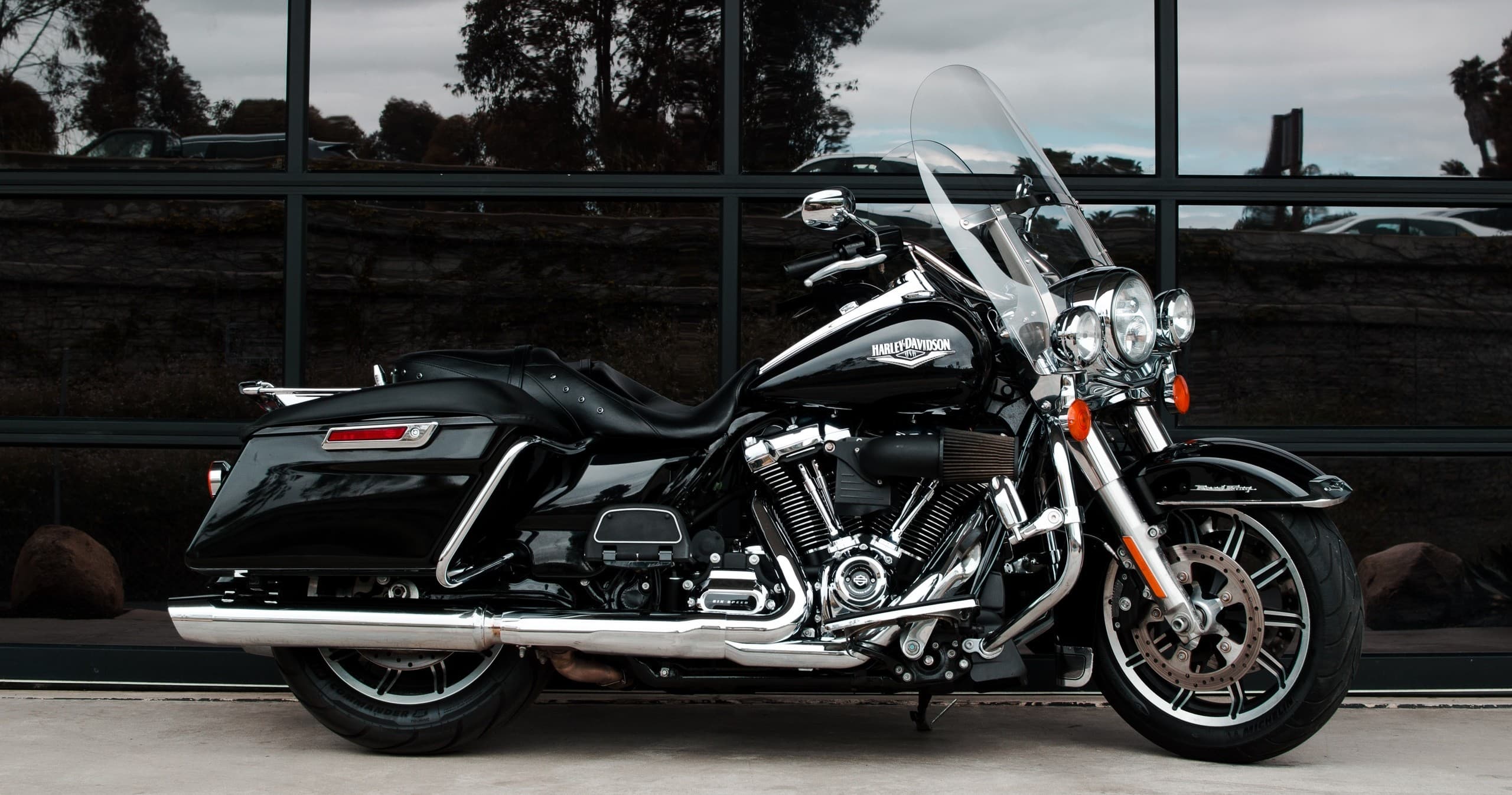 Harley FLHR Road King Rental in Escondido, California