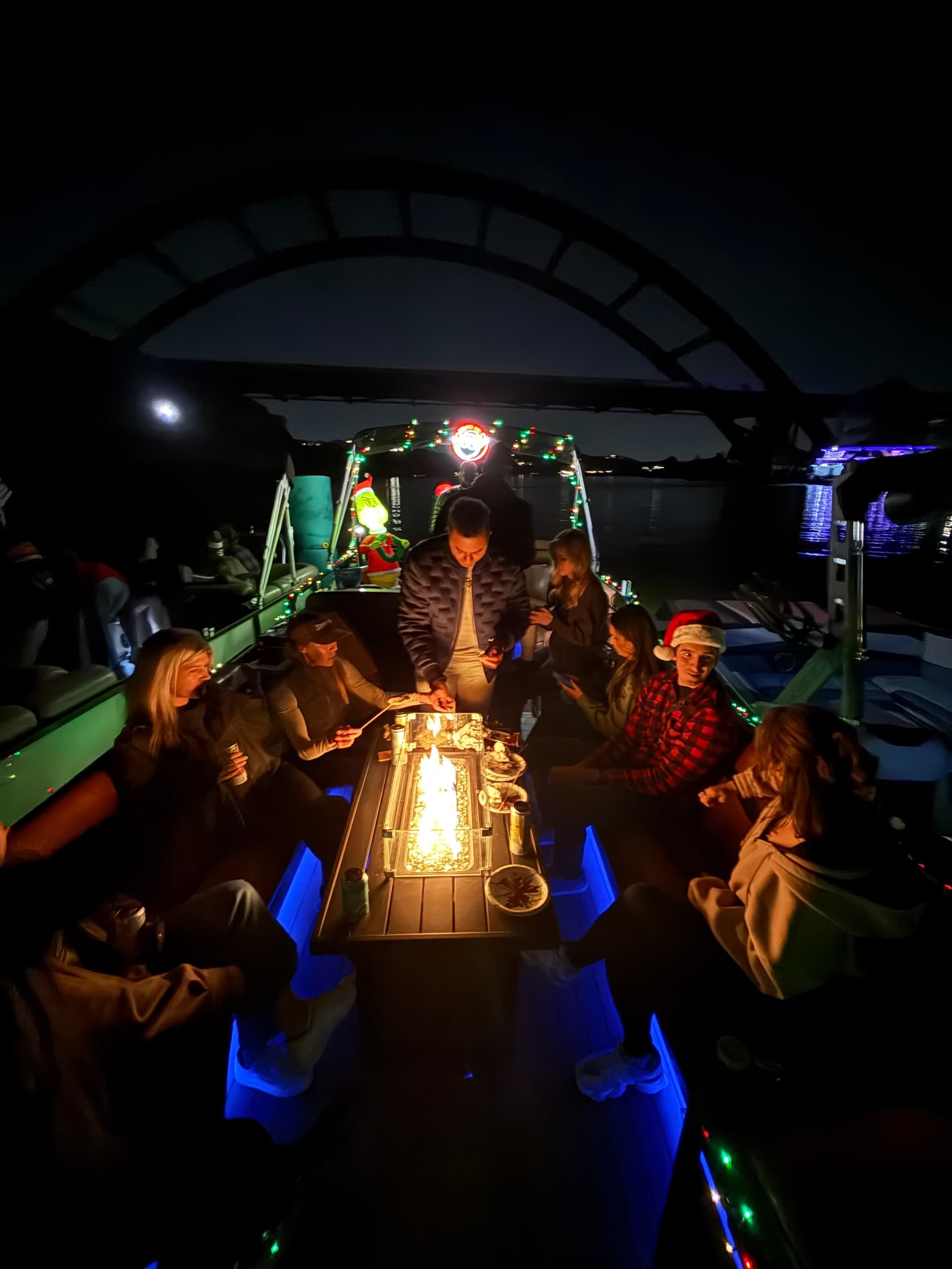 Lake Austin Holiday Light Boat Ride: Evening Cruise & S'mores