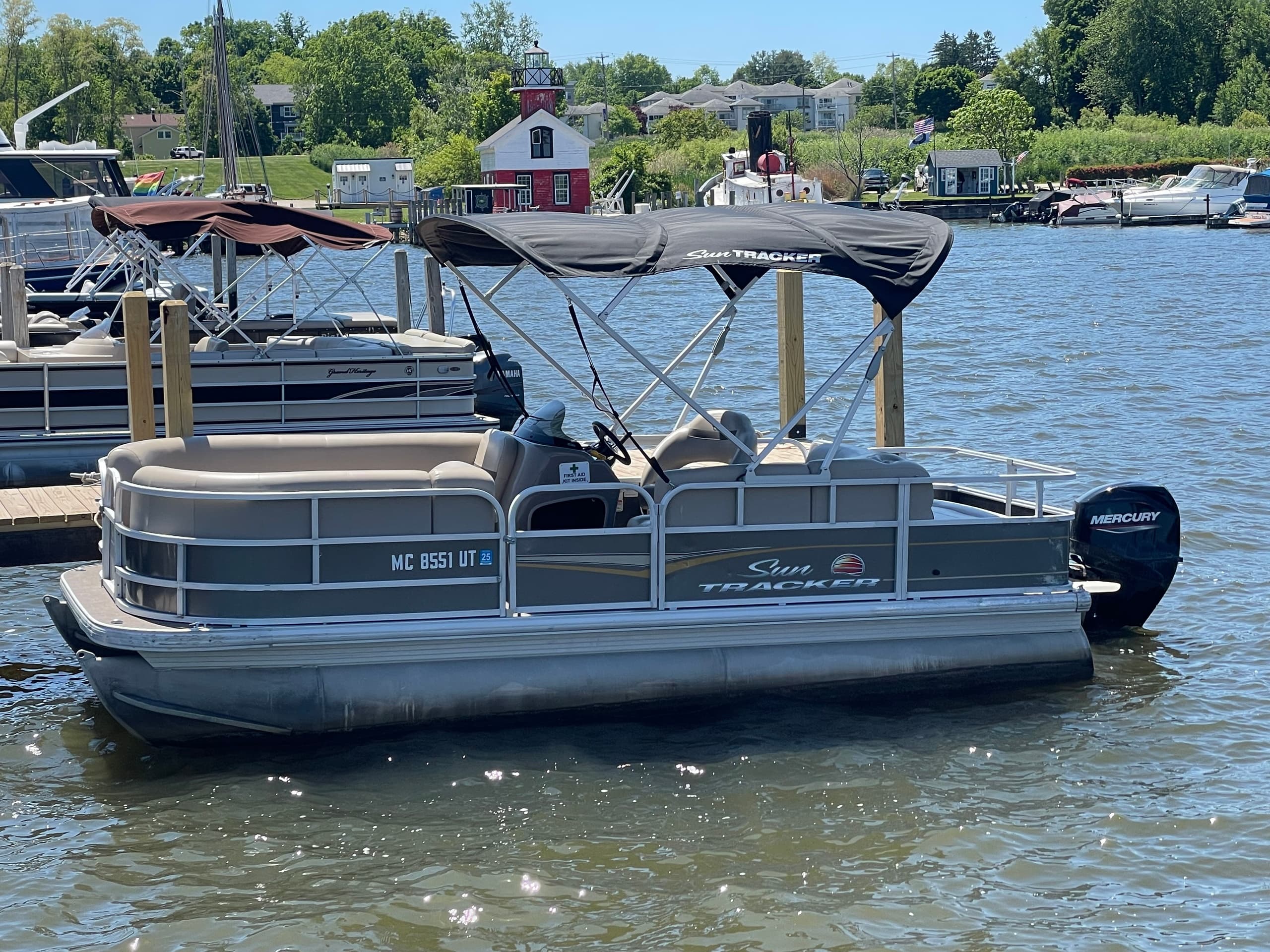 Explore Saugatuck by Pontoon: 18' Sun Tracker Adventure