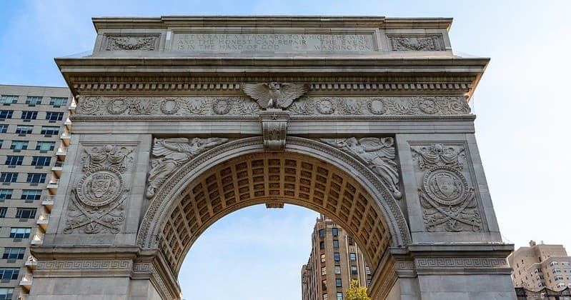 Cultural Walking Tour of Greenwich Village with Per Le Strade Di New York