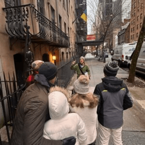 East Midtown's Oldest Taverns: Two-Hour Historic Bar Tour in Manhattan photo 3