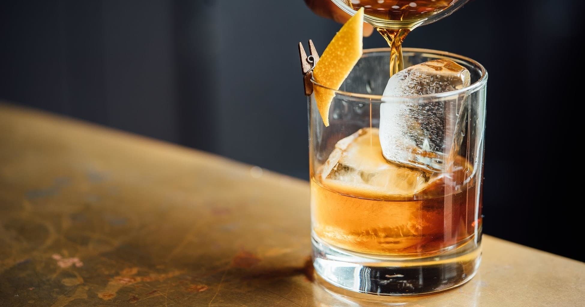 Land Adventures: Cotswolds Gin & Whisky Distillery Tour with Bespoke England Tours