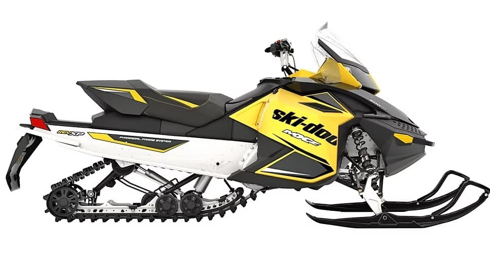 Winter Sports & Snowmobiling with Skidoo MXZ 600 ACE XP at 2SledsAndaTrailer.com