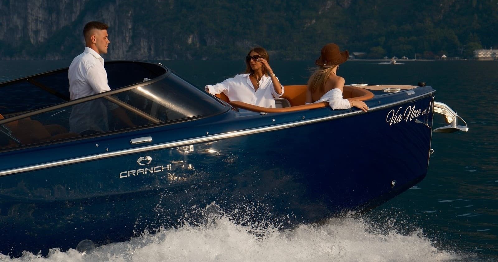 Luxury Boat Tour on Lake Como with Via Noce srl