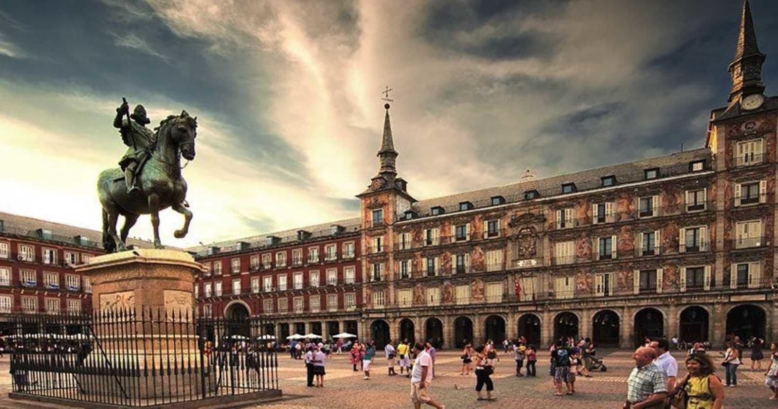 Babylon Tours Madrid fleet