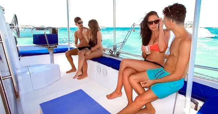 Playa Tortugas Cancun fleet