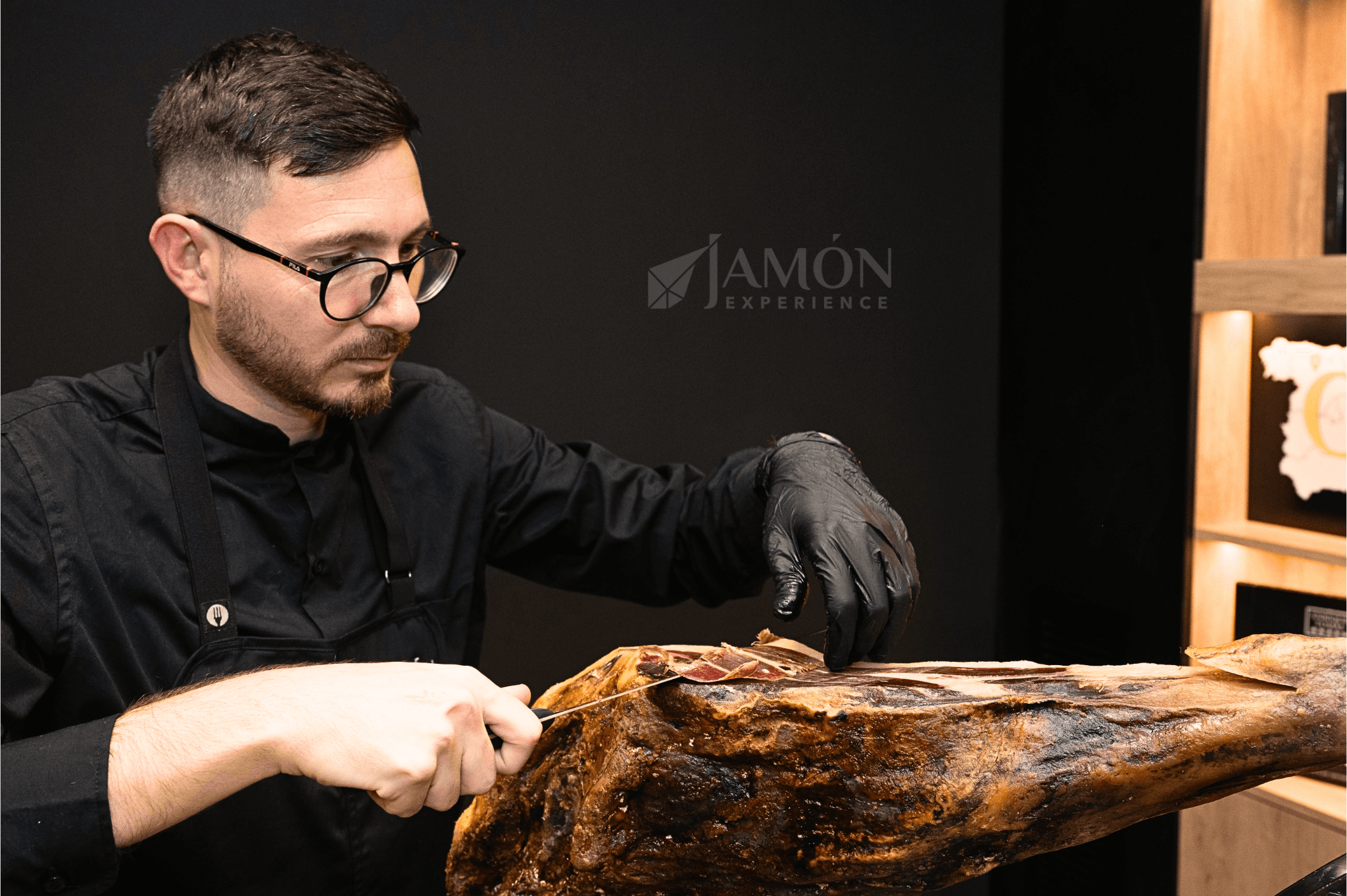Master Jamón: Introductory Ham Cutting Workshop Near Sagrada Familia