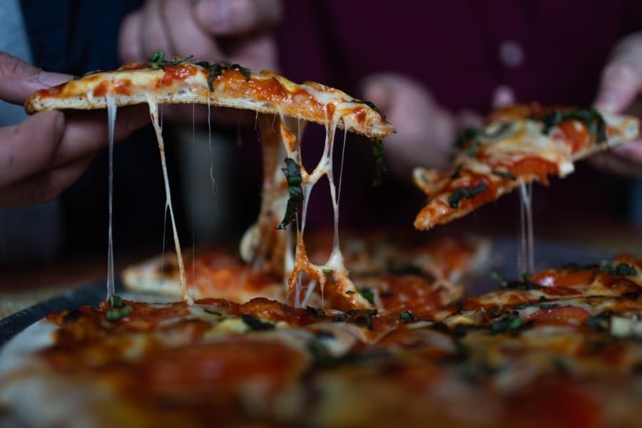 Land Adventures: Rome Night Tour & Pizza Experience with Discovery Guided Tours