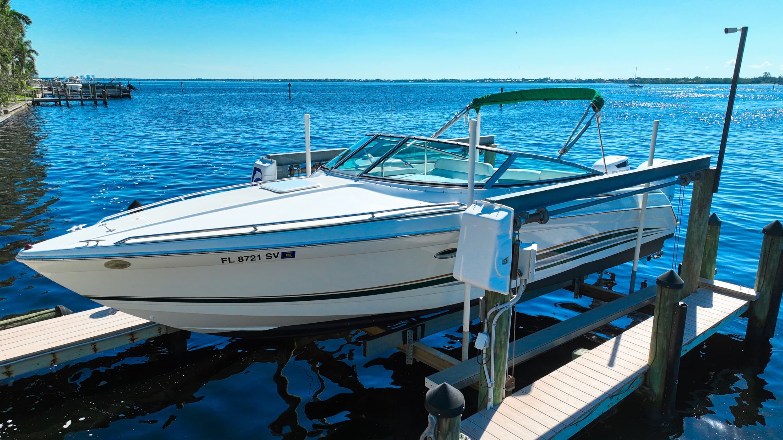 Formula 280 SS: 600HP Cabin Boat Rental in Cape Coral photo 1
