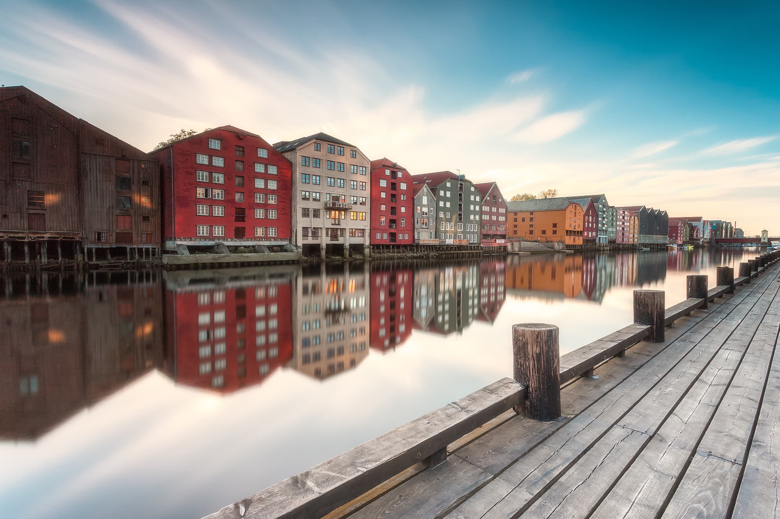 Historic Trondheim City Walk: Nidaros Cathedral, Bakklandet & Nidelven River photo 3