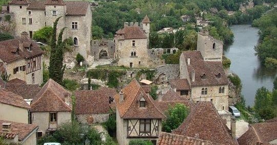 Midi-Pyrenees Day Tour with Sightseeing in France