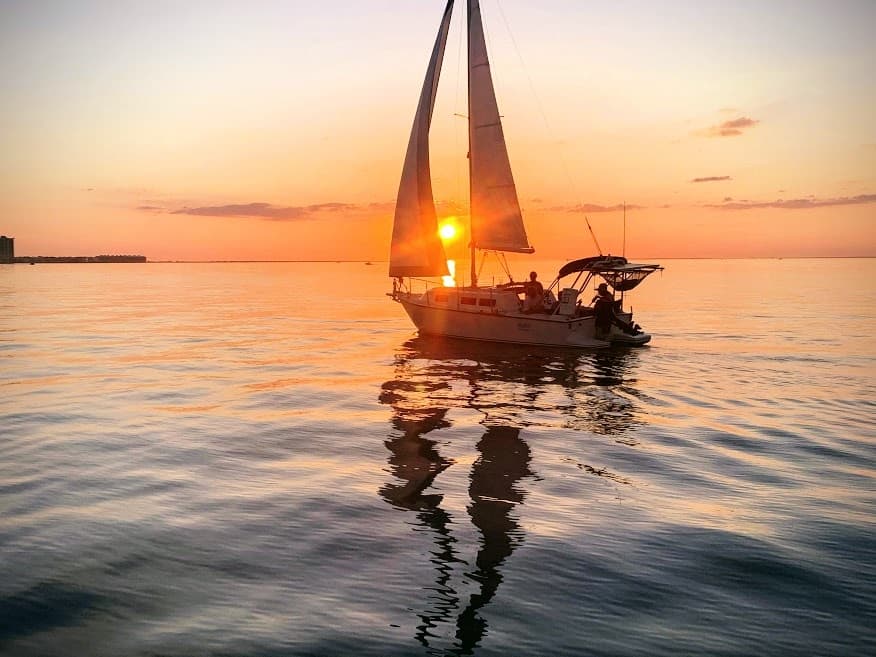 Full-Day Sailing & Snorkeling Adventure in Long Beach
