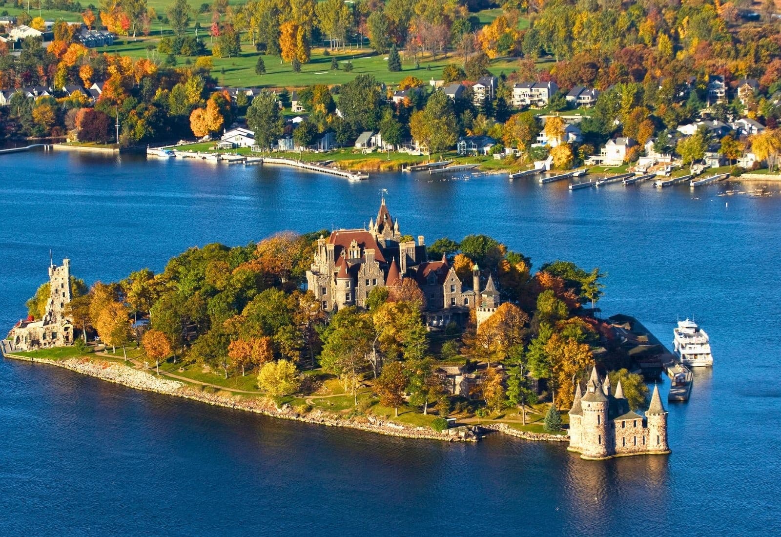 Private 1000 Islands Day Tour from Toronto: Castle Boat Cruise & Kingston Visit photo 4