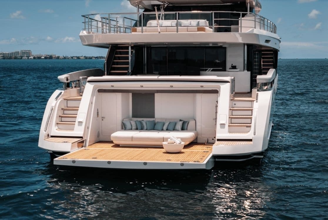 122' UNIQ Azimut Grande: Miami Superyacht Charter on Biscayne Bay photo 1