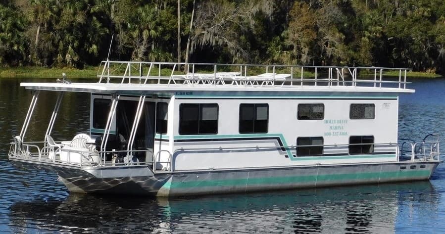 Boat Charter Adventures at Holly Bluff Marina