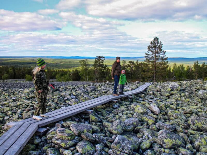 Kätkävaara Caves, Cliffs & Canoe: Half-Day Wilderness Adventure near Rovaniemi