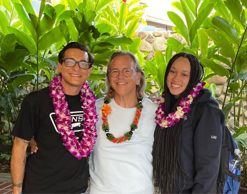 Ohana Small Group Lei Greeting at Kona Airport, Hawaii