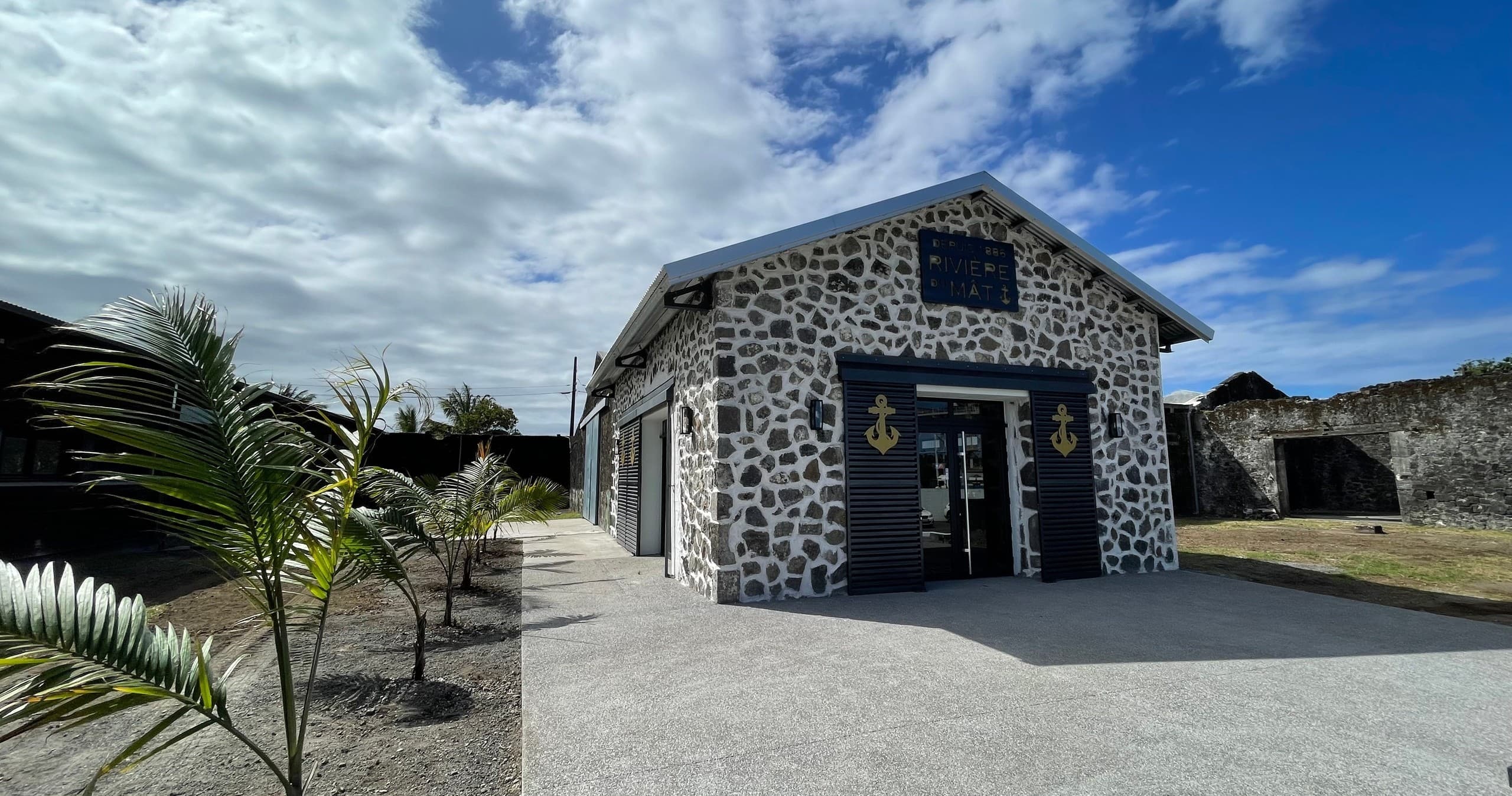 Distillery Tour & Rum Tasting at Rivière Du Mat - La Réunion